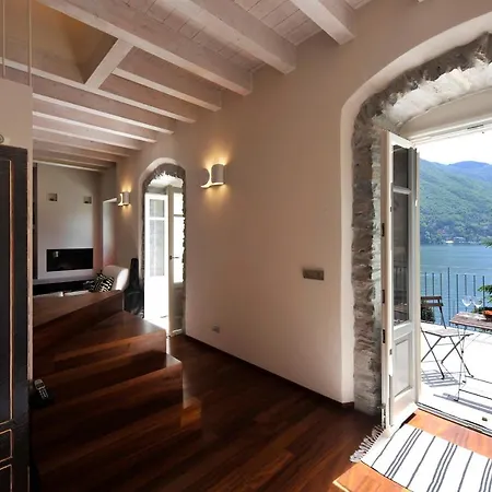 Vakantiehuis Sleeps 6 Moltrasio